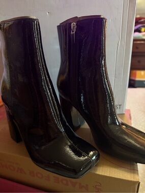 Nine West Black Patent Ankle Booties with Block Heel